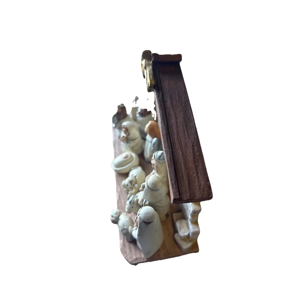 Miniature Nativity Scene with Creche, Set of 12 Rearrangeable Figures.